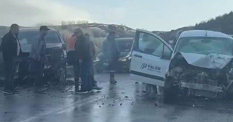 Erzurum'un İspir ilçesinde, dikkatsizlik nedeniyle meydana gelen trafik kazasında dört