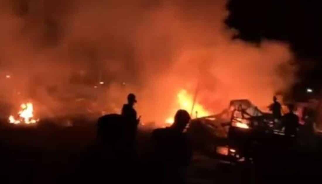 İsrail ordusunun Gazze'nin El-Mevasi bölgesinde yaptığı saldırılarda en az 35