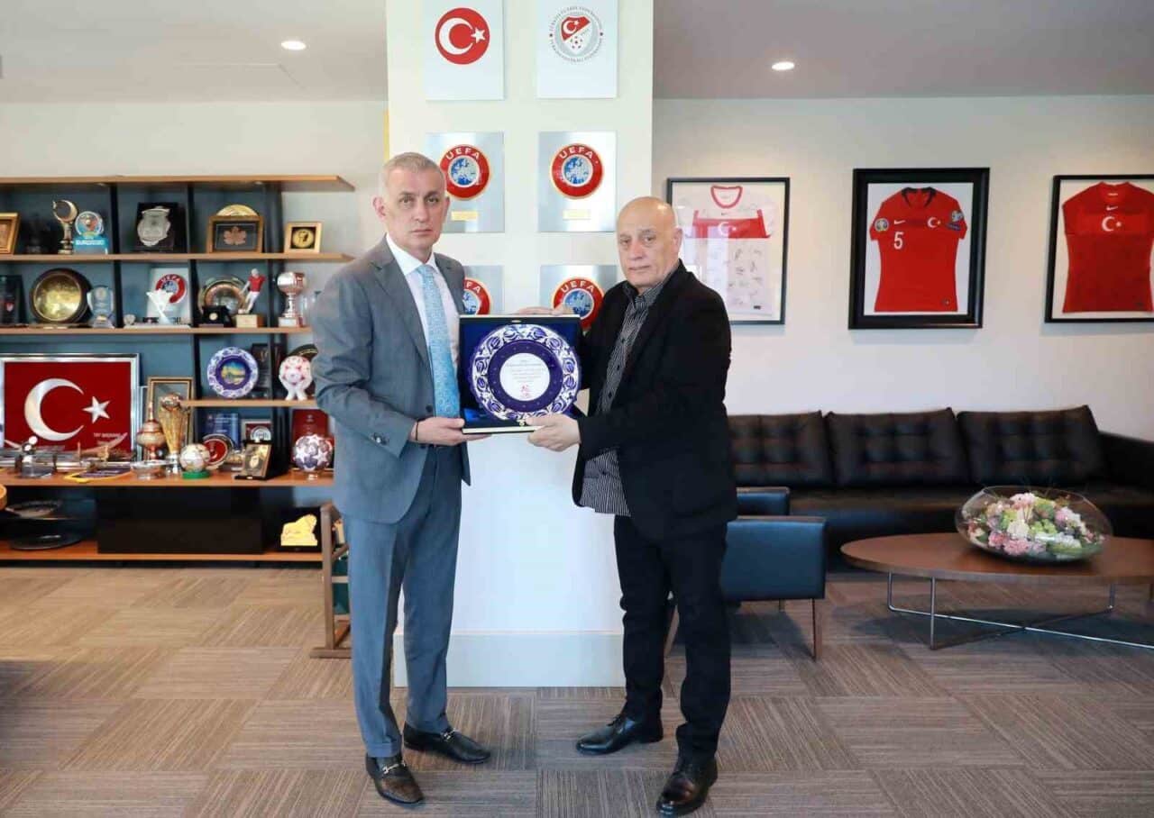 İstanbulspor Kulübü ve 1. Lig Kulüpler Birliği Başkanı Ecmel Faik