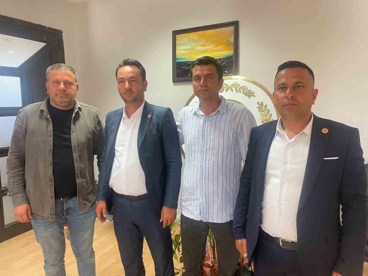 Bursa'nın İznik ilçesinde çiftçiler, tamamlanması 5 yıl geciken İznik Barajı'nın
