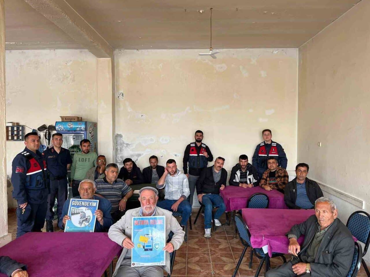 Niğde İl Jandarma Komutanlığı, Çiftlik ilçesindeki Bozköy Kasabası'nda siber suçlara