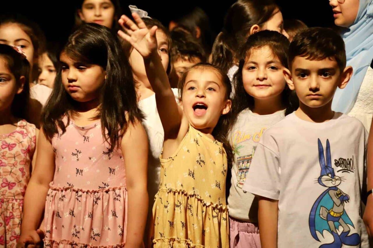 Kağıthane Belediyesi, çocuklara yönelik düzenlediği Yaşam Beceri Atölyeleri'nin mezuniyet törenini