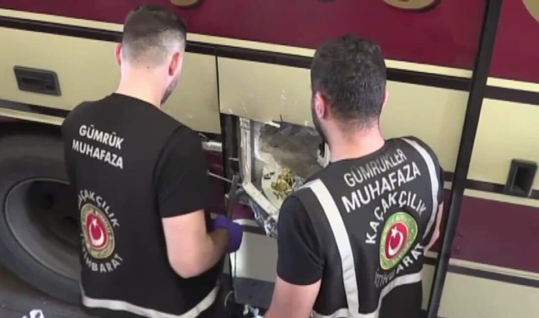 Kapıkule Sınır Kapısı’nda yapılan gümrük operasyonunda 87 kilo uyuşturucu madde yakalandı Kapıkule Sınır Kapısı'nda, gümrük ekipleri bir otobüste 87 kilo 752