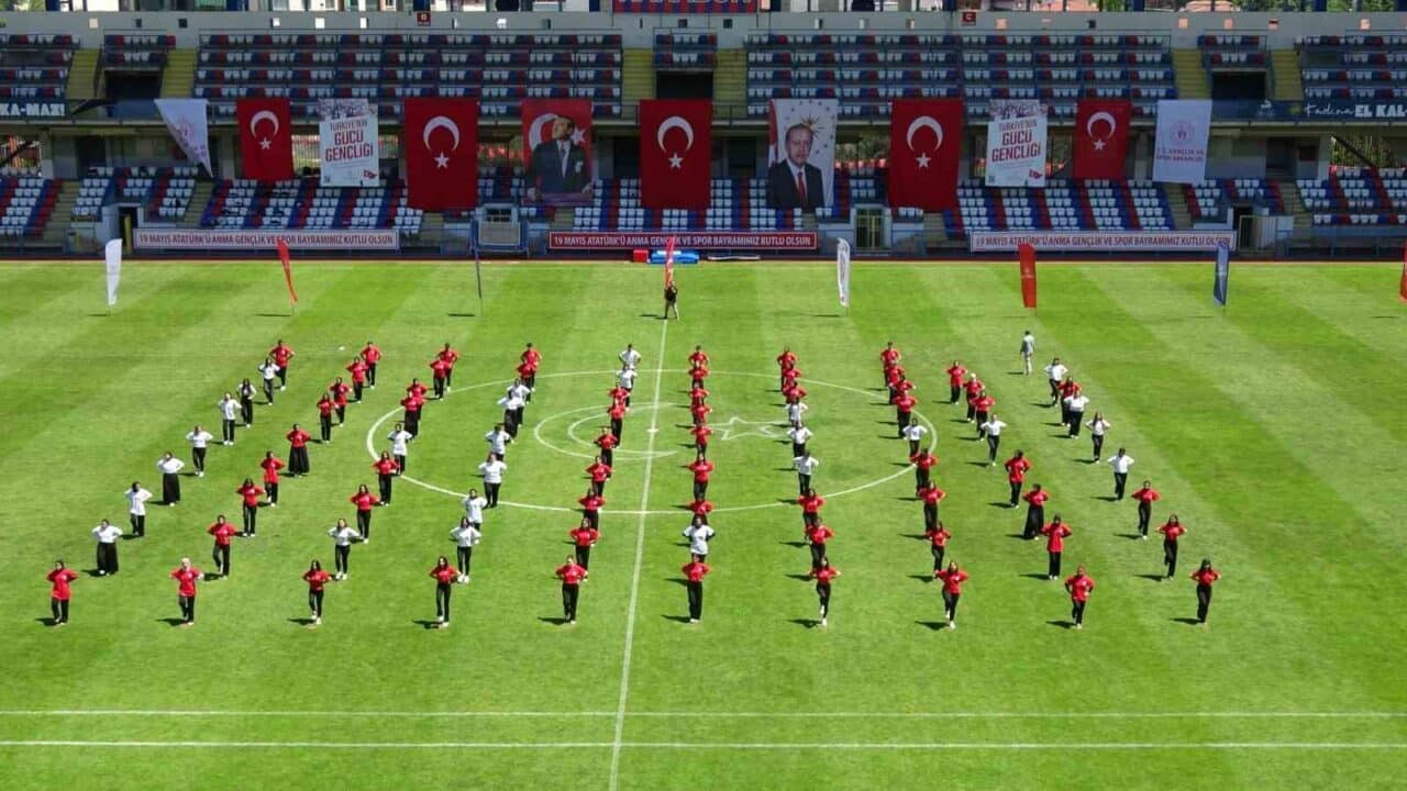 Karabük'te 19 Mayıs Atatürk’ü Anma, Gençlik ve Spor Bayramı'nın 106.