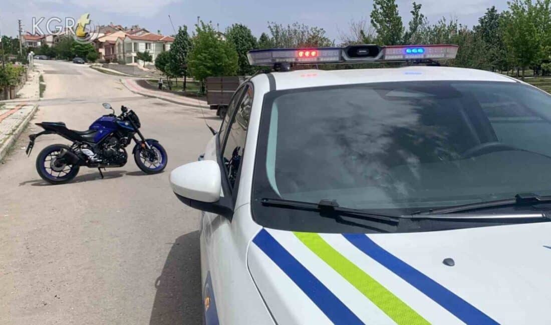 Karaman'da, K.B. (22) adlı motosiklet sürücüsü, yolda biriken yağ nedeniyle