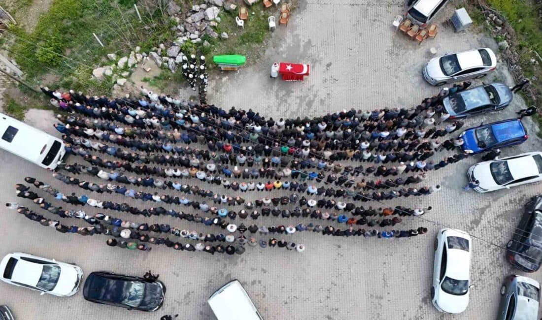 Kırıkkale'nin Irmak köyünde gazi Celal Türkoğlu (67) ve eşi Sündüs