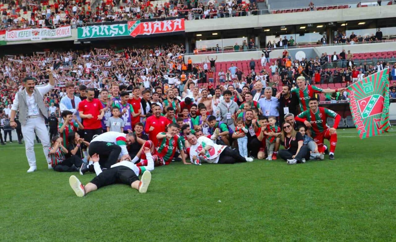 Karşıyaka, TFF 3. Lig Play-Off finalinde Muşspor'u yenmeyi hedefliyor. İlk
