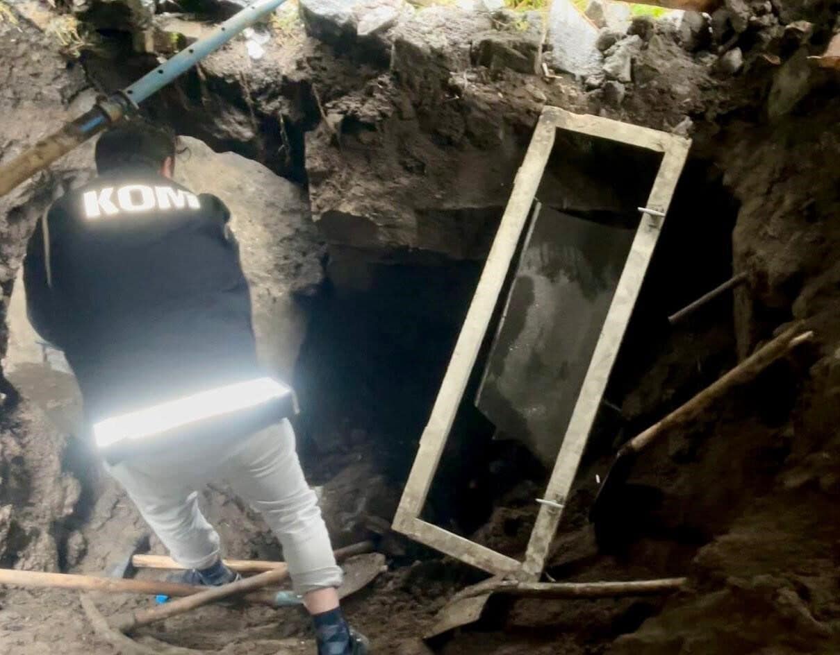 Kars’ta düzenlenen operasyonda, kaçak kazı yapan İ.P. (57), B.A. (51),