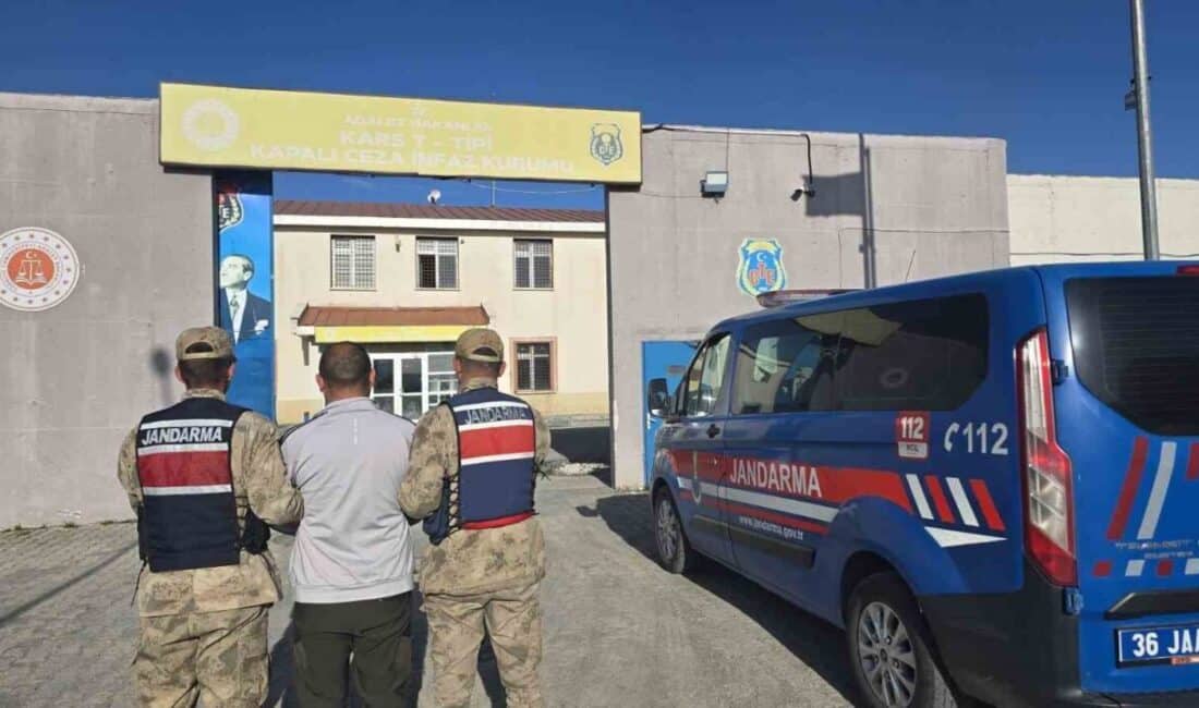 Kars’ta dolandırıcılıktan aranılan kişi jandarma tarafından yakalandı. Kars'ta dolandırıcılık suçuyla 3 yıl hapis cezası bulunan bir şahıs,