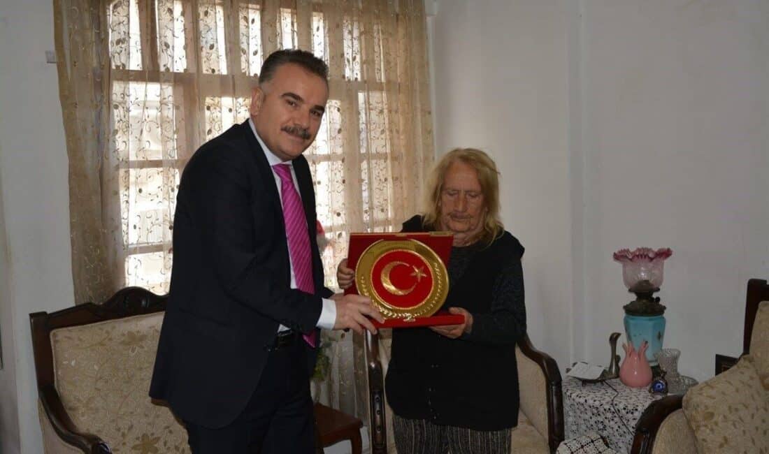 Edremit Kaymakamı, Eğitime Destek Veren Fatma Kıyakoğlu’nu Ziyaret Etti Balıkesir'in Edremit Kaymakamı Ahmet Odabaş, eğitim yatırımlarıyla öne çıkan hayırsever