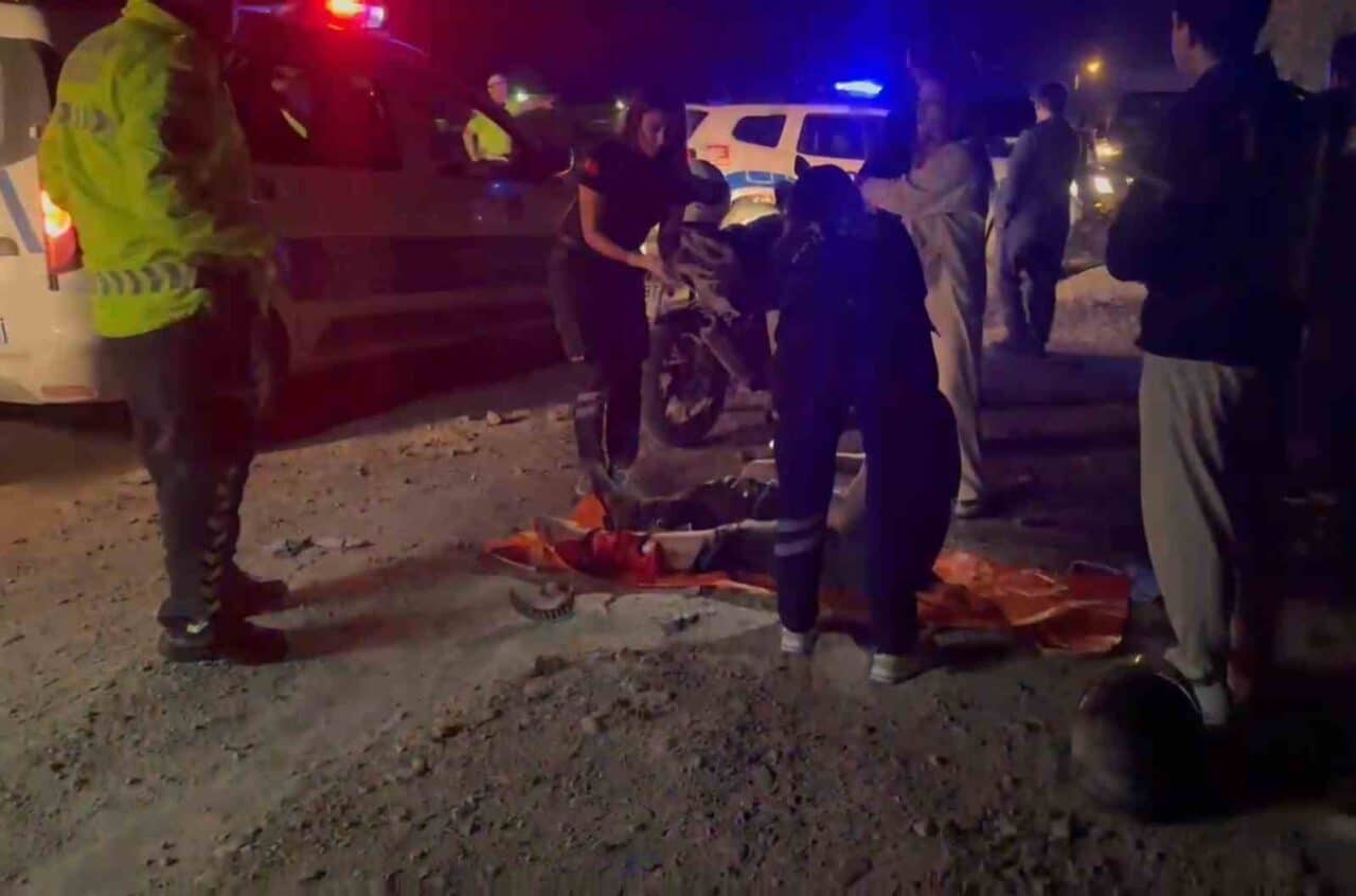 Bartın'da D.B. yönetimindeki motosiklet, devrilerek 50 metre sürüklendi. Yaralanan sürücü,