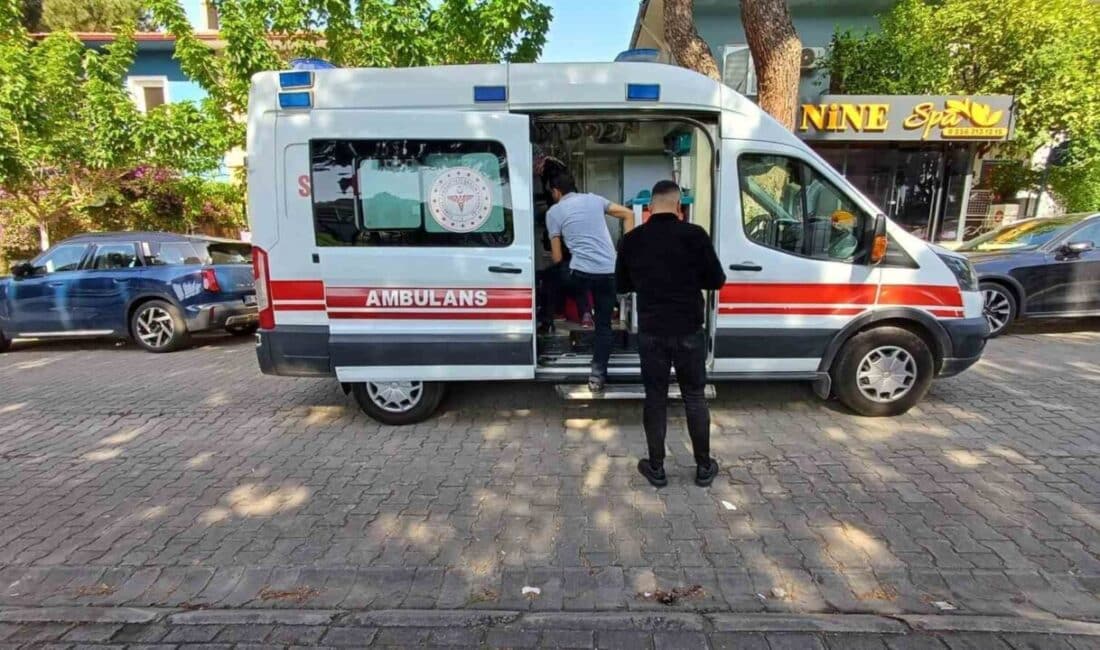 Aydın'ın Efeler ilçesinde A.A. isimli genç kadın, kesici aletle kendine