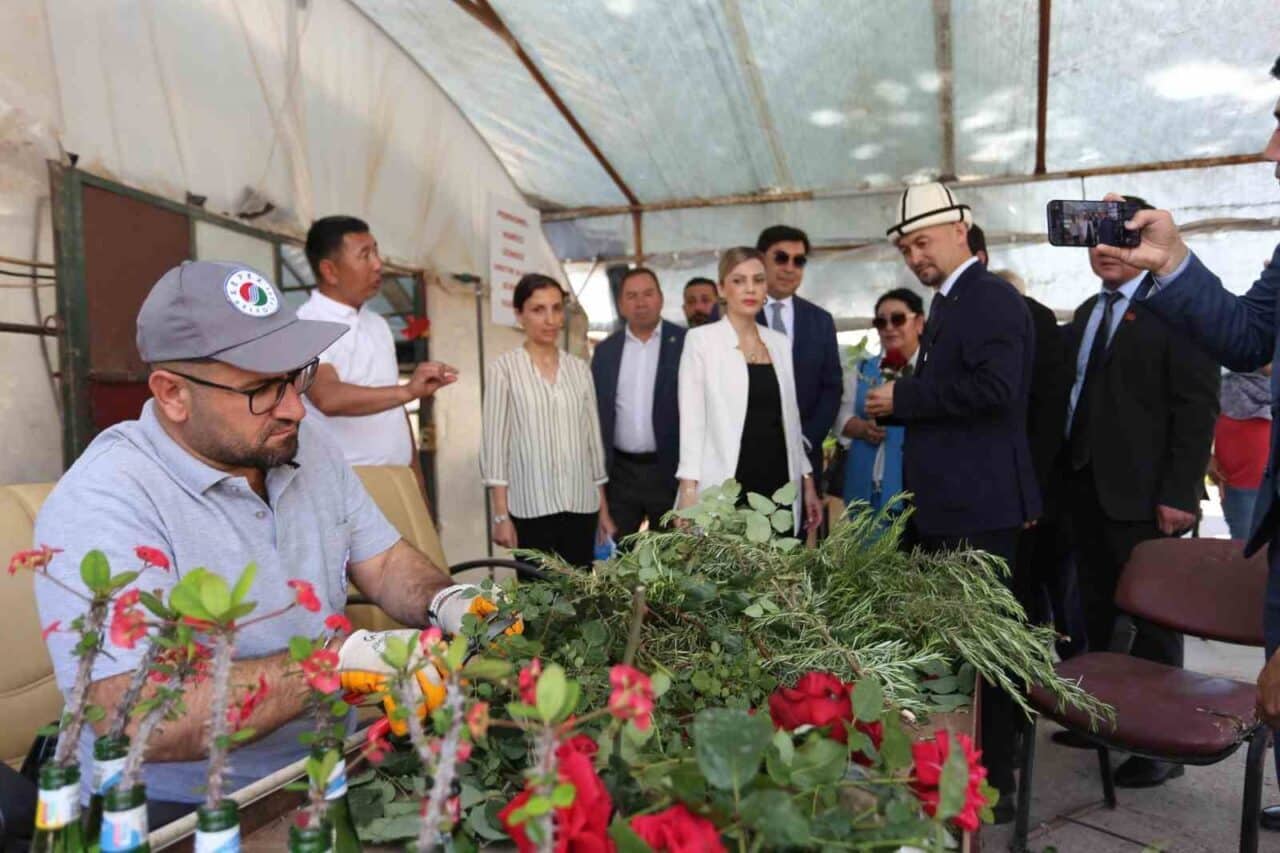 Kepez Belediyesi, Kırgızistan'ın Balıkçı Şehri ile kardeş şehir protokolü imzaladı.