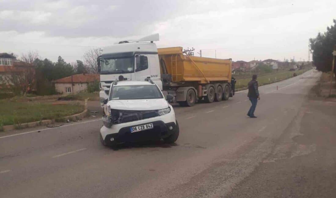 Kırıkkale’de otomobil ve hafriyat kamyonunun çarpışması sonucu bir kişi yaralandı Kırıkkale'nin Delice ilçesinde S.Ç. yönetimindeki otomobil ile Ö.F.S. idaresindeki hafriyat