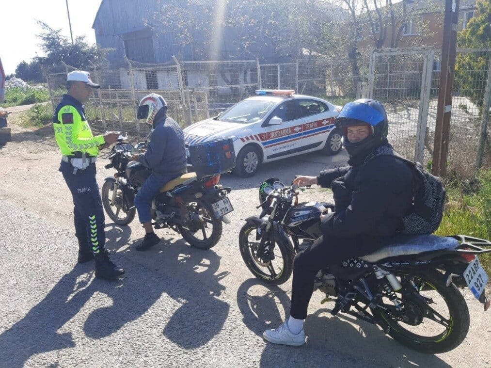 Kırklareli’de jandarma, 30 Nisan-6 Mayıs tarihleri arasında yapılan trafik denetimlerinde