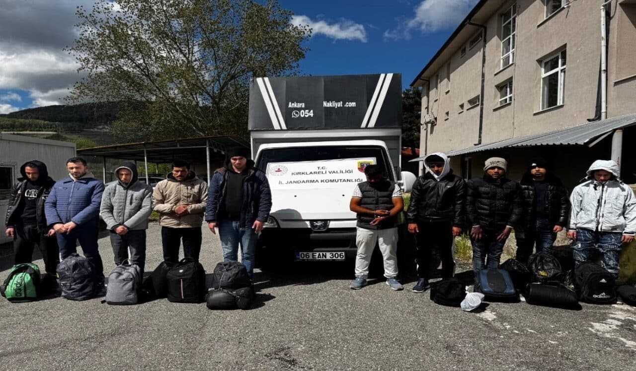 Kırklareli'nde jandarma, bir haftada 188 kaçak göçmen yakaladı. Organizatörlük yaptığı