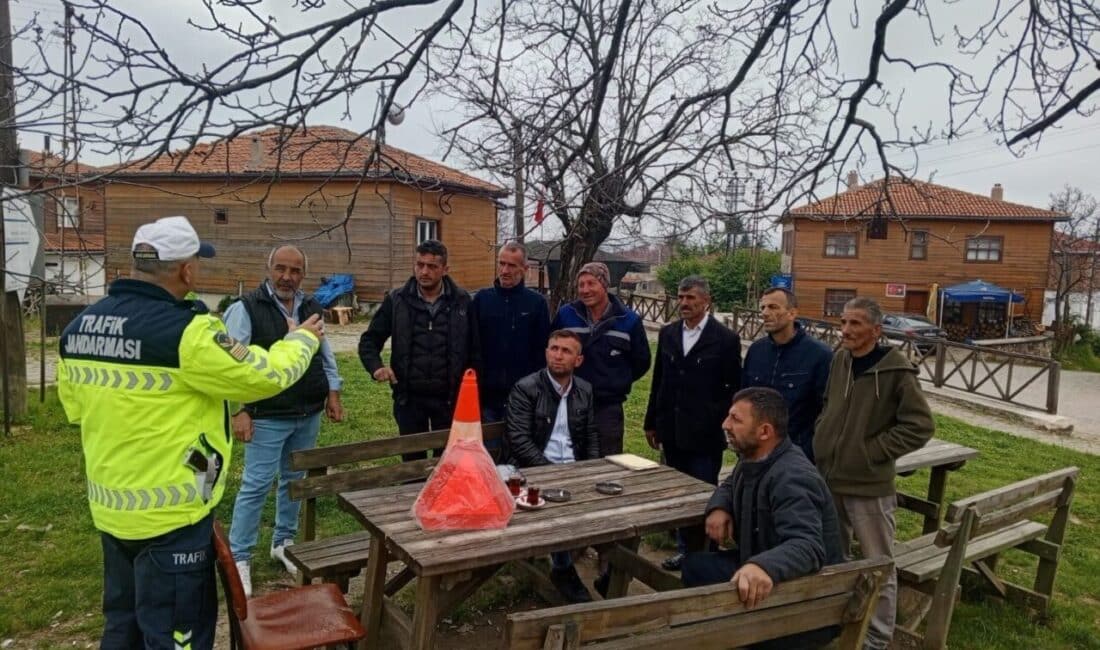 Kırklareli’nde Jandarma, Traktör Sürücülerini Trafik Güvenliği Hakkında Bilgilendirdi Kırklareli İl Jandarma Komutanlığı, traktör sürücülerinin trafik güvenliğini artırmak amacıyla
