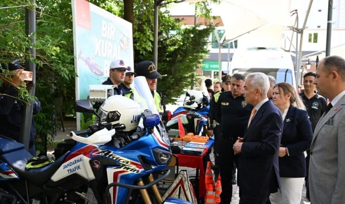 Kırklareli'nde "Karayolu Trafik Güvenliği Günü" ve "Karayolu Trafik Haftası" etkinliği,