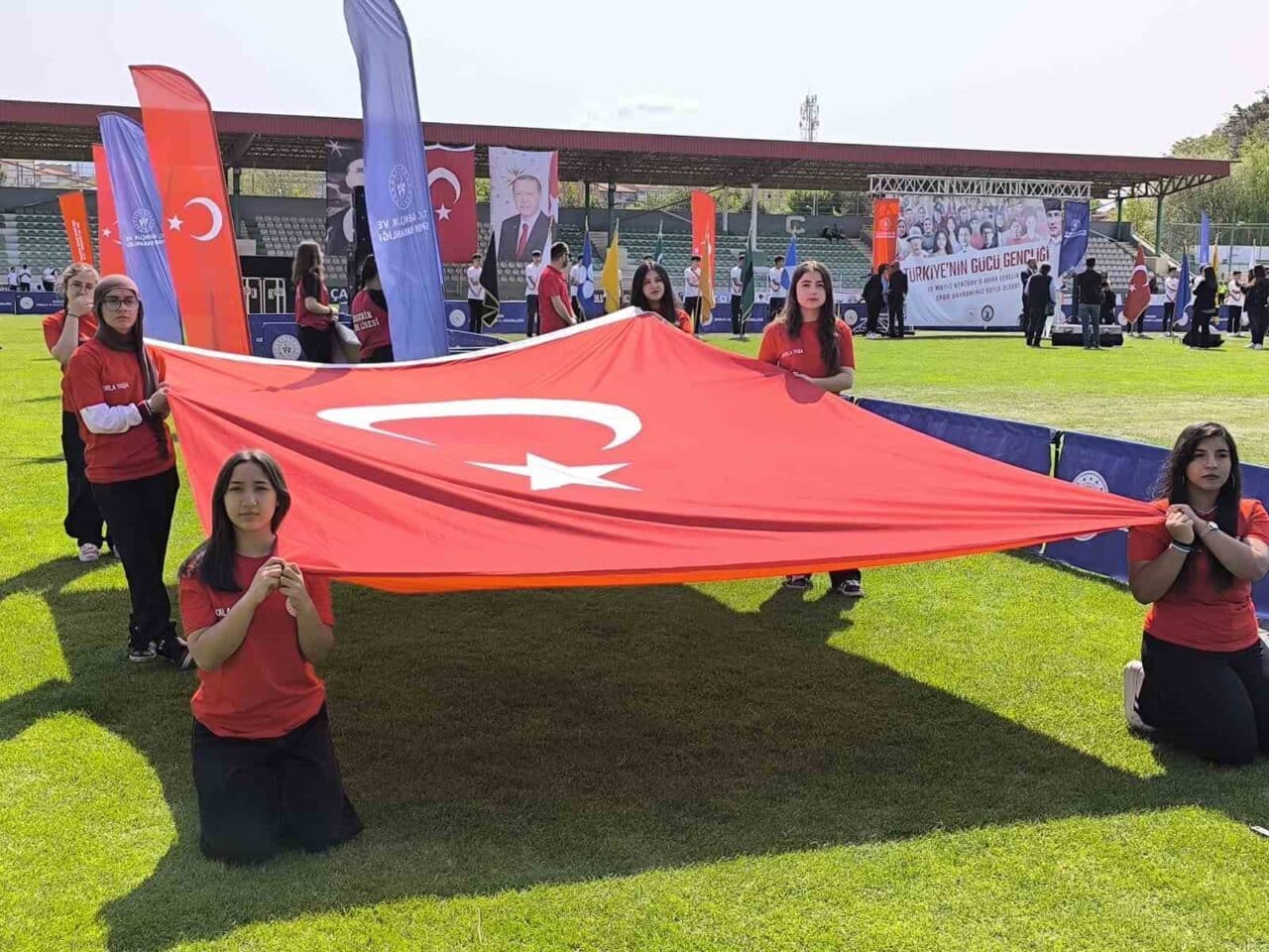 Kırşehir'de, 19 Mayıs Atatürk'ü Anma, Gençlik ve Spor Bayramı Ahi