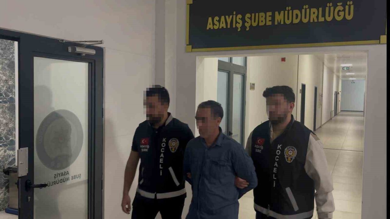 Kocaeli'nin Kartepe ilçesinde, miras yüzünden tartıştığı yeğeni Muhammet A.'yı pompalı