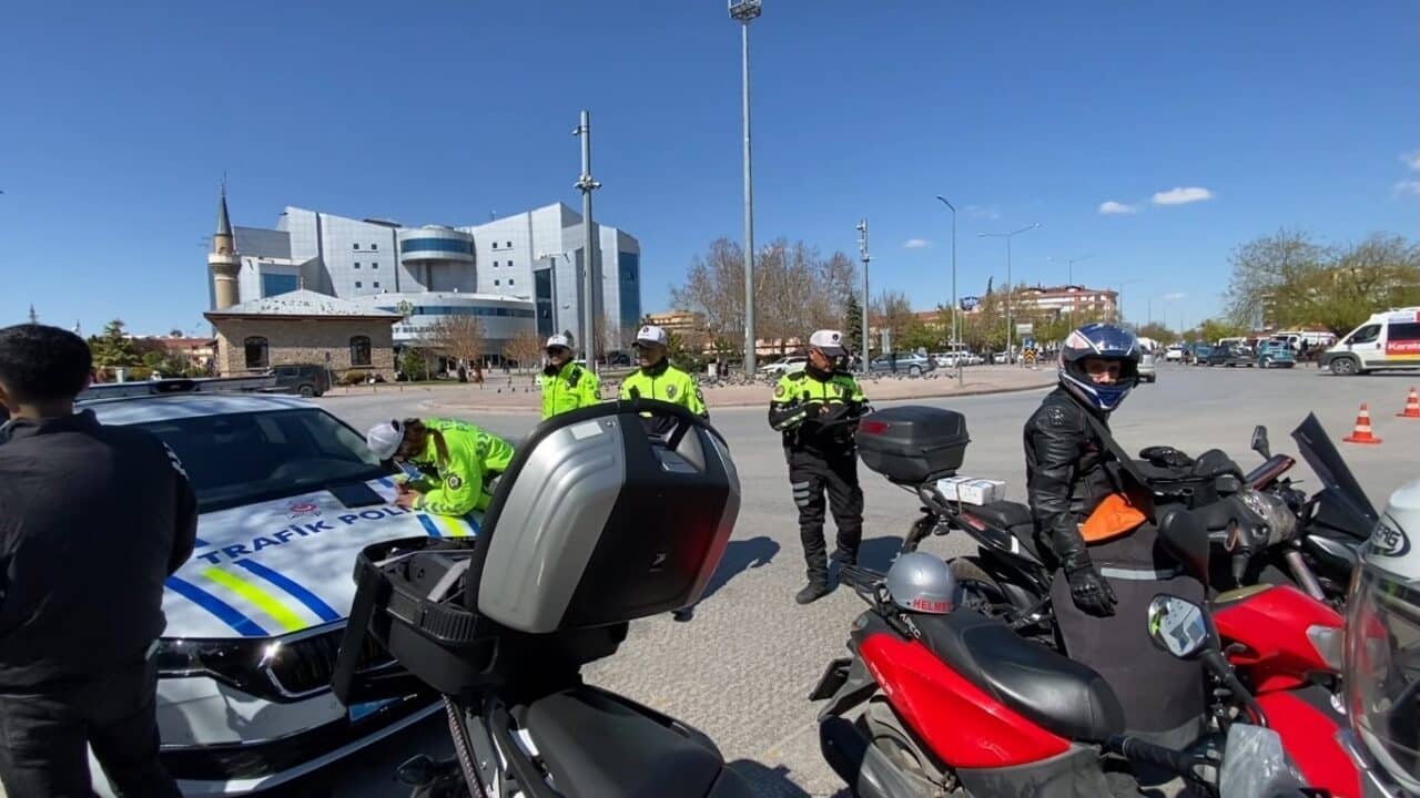 Konya'da son bir ayda 27 bin motosiklet ve sürücüsü denetlendi.