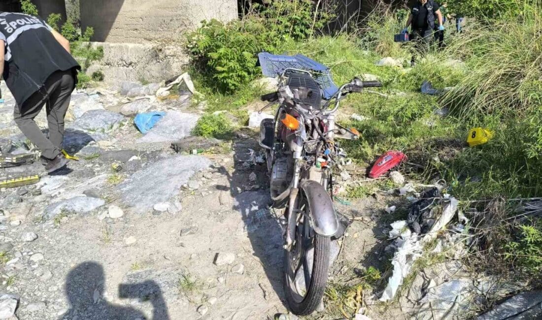 Hatay’da köprüden düşen motosikletin sürücüsü, hastanede yaşamını yitirdi. Hatay'ın Dörtyol ilçesinde, kontrolünden çıkan Küba marka motosiklet köprüden düştü.