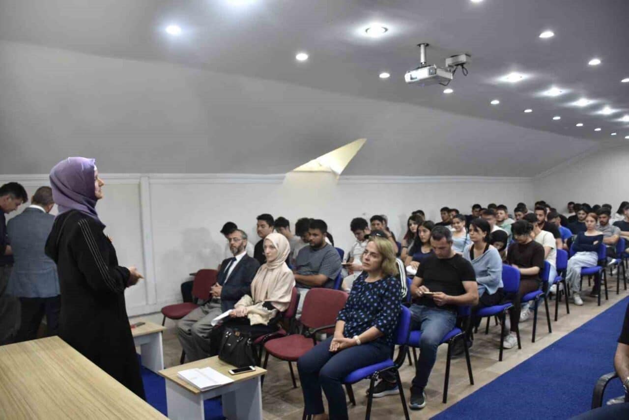 Köyceğiz Müftülüğü, Meslek Yüksekokulu öğrencilerine yönelik 'Dijital İletişim ve Sanal