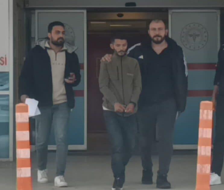 Bursa'nın İnegöl ilçesinde, sosyal medya aracılığıyla tanıştığı 19 yaşındaki Servan