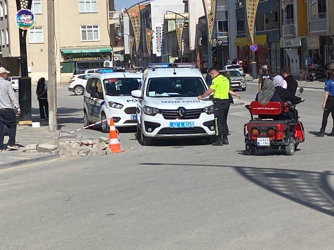 Konya'nın Kulu İlçe Emniyet Müdürlüğü, motosiklet denetimlerini artırarak kurallara uymayan