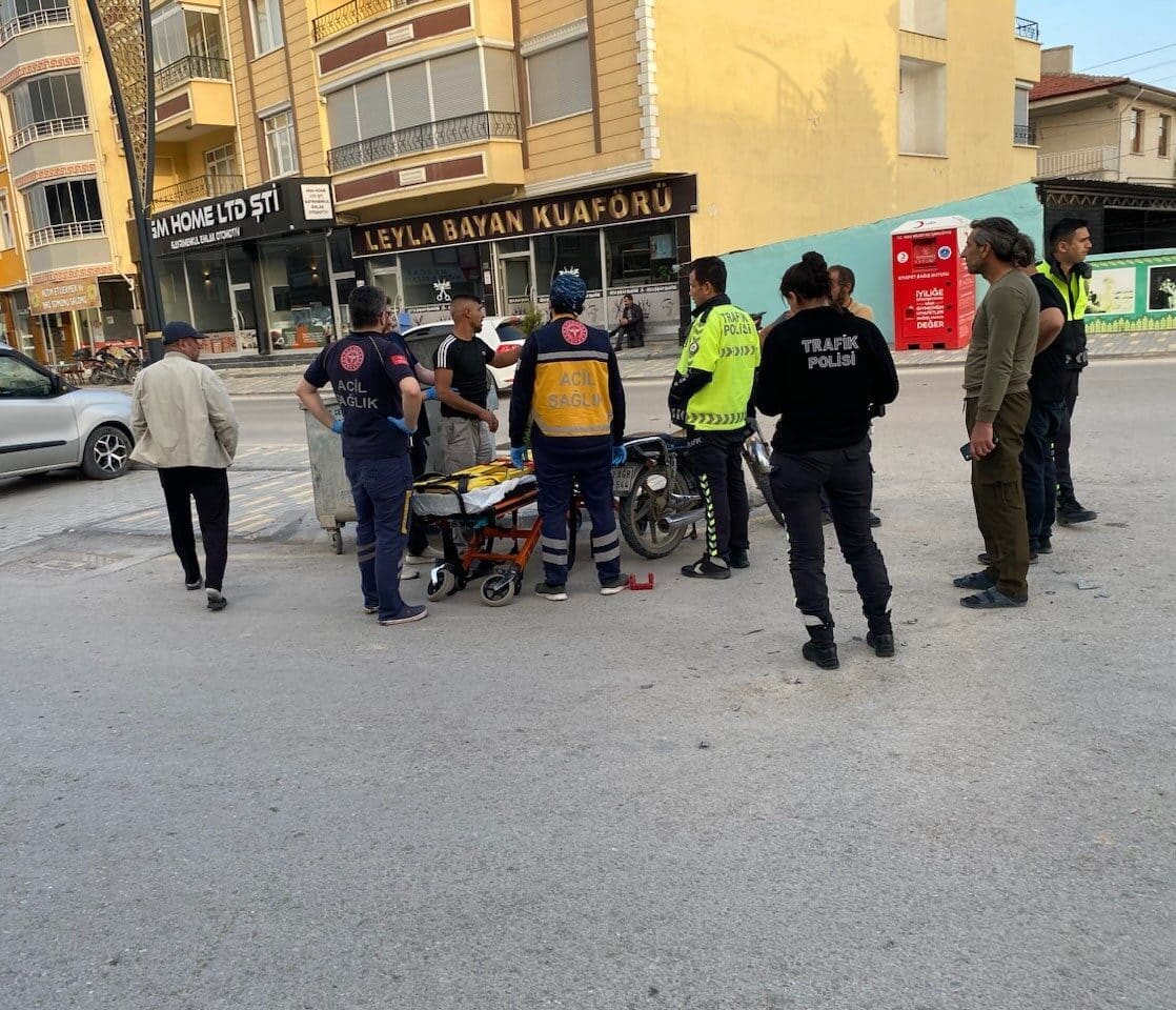 Konya'nın Kulu ilçesinde, H.Ç. yönetimindeki otomobil, S.D. tarafından kullanılan motosiklete
