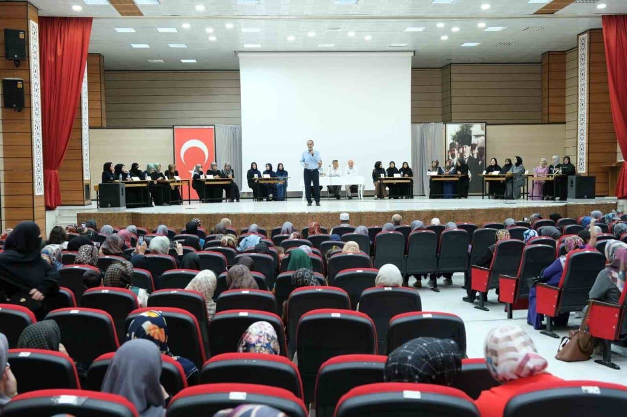 Erzincan İl Müftülüğü, ihtiyaç odaklı Kur'an kursları arasında bilgi yarışması