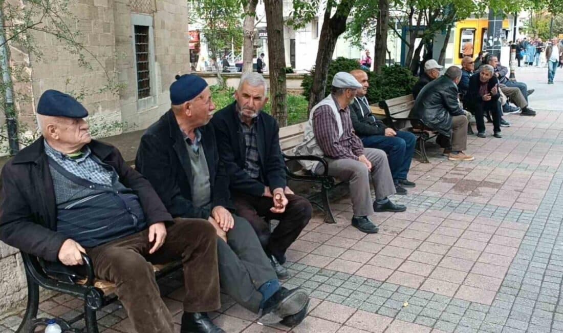 Simav’da meydana gelen 4,2 büyüklüğündeki deprem, çevre ilçelerde de hissedildi Kütahya'nın Simav ilçesinde 14.38'de 4.2 büyüklüğünde bir deprem gerçekleşti. AFAD'ın
