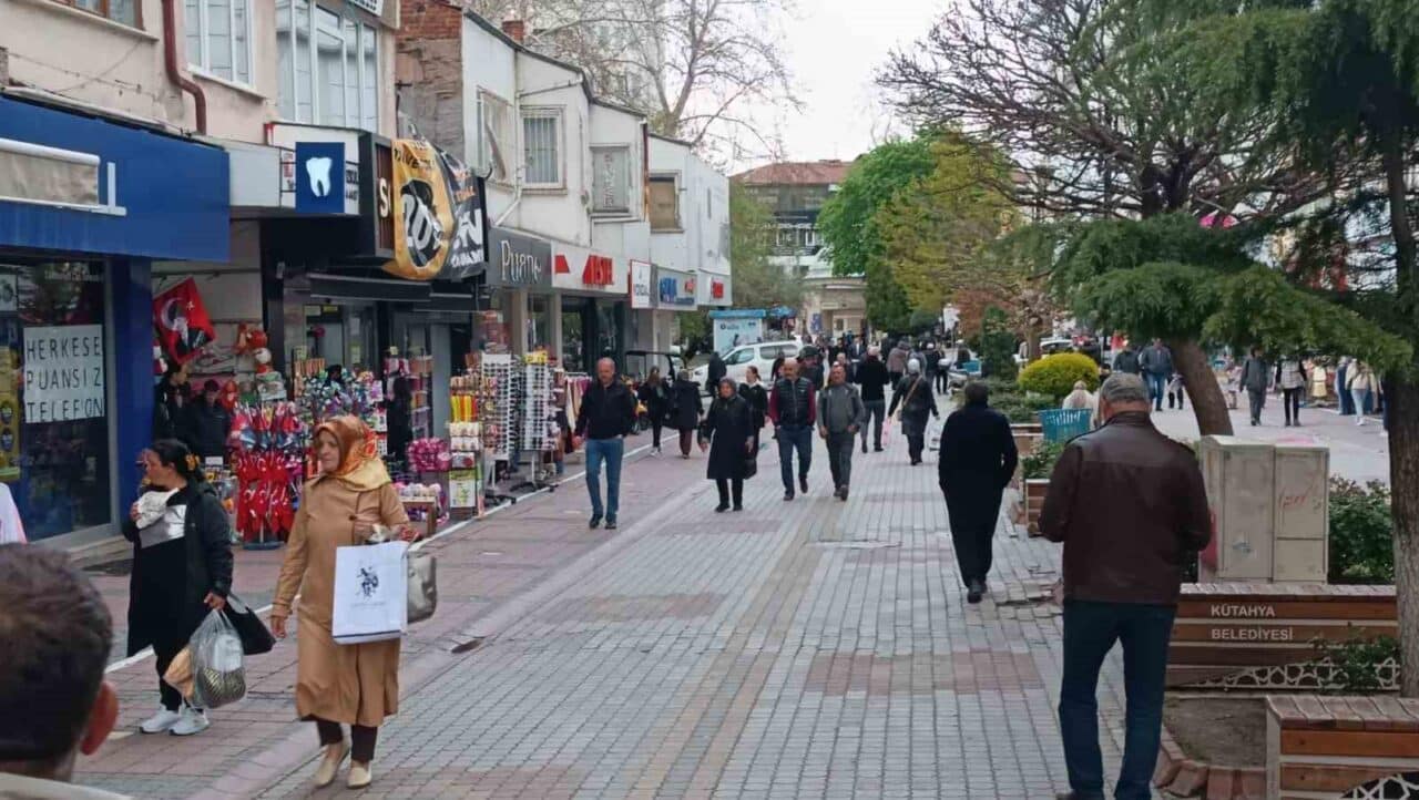 Kütahya'nın Simav ilçesinde saat 15.51'de 4.2 büyüklüğünde bir deprem meydana