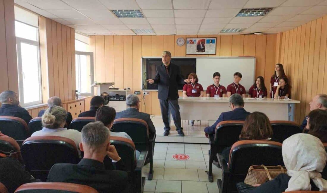 Kütahya Ali Güral Lisesi’nde “Liselerde Bilim Uygulamaları” Paneli Yoğun İlgiyle Gerçekleşti Kütahya Ali Güral Lisesi, "Liselerde Bilim Uygulamaları" projesi kapsamında düzenlediği