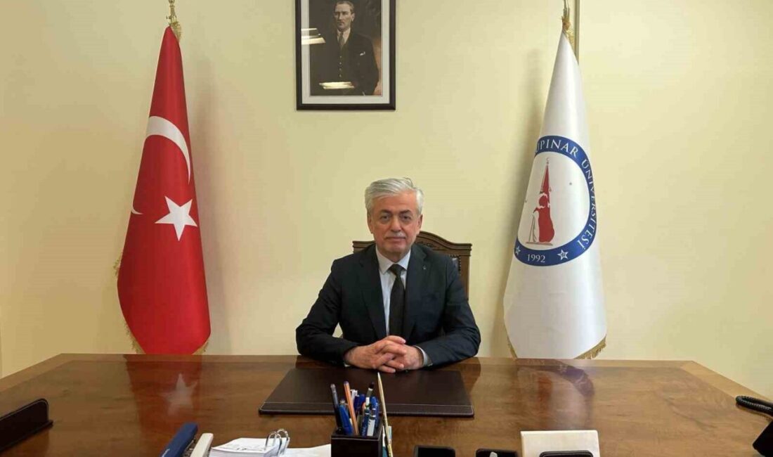 Kütahya Dumlupınar Üniversitesi’nde Şair Şeyhi Sempozyumu Hazırlıkları Başladı Kütahya Dumlupınar Üniversitesi İlahiyat Fakültesi Dekanı Prof. Dr. İsmail Yalçın,