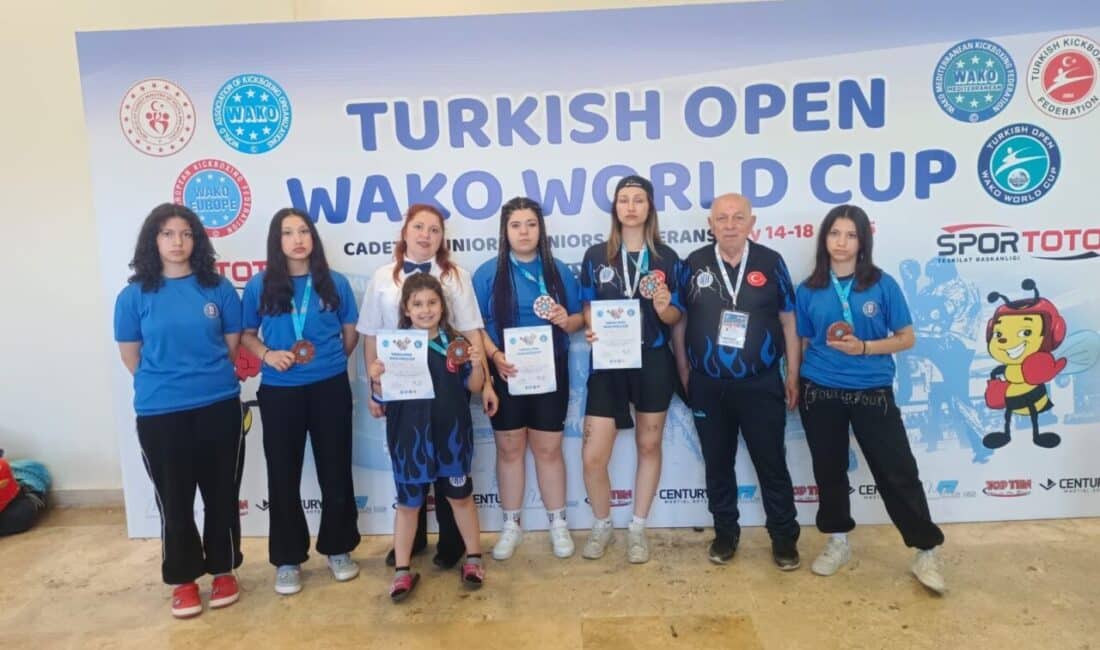 Antalya'da düzenlenen WAKO 10. Uluslararası Kick Boks Dünya Kupası'nda Kütahya'nın