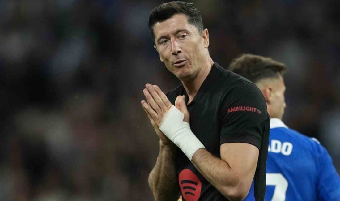 Barcelona, La Liga'nın 36. haftasında Espanyol'u 2-0 yenerek şampiyonluğunu ilan