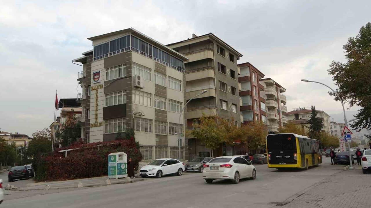 Malatya Emlakçılar Odası Başkanı Ali Özgül, TOKİ konutlarının yaz aylarında