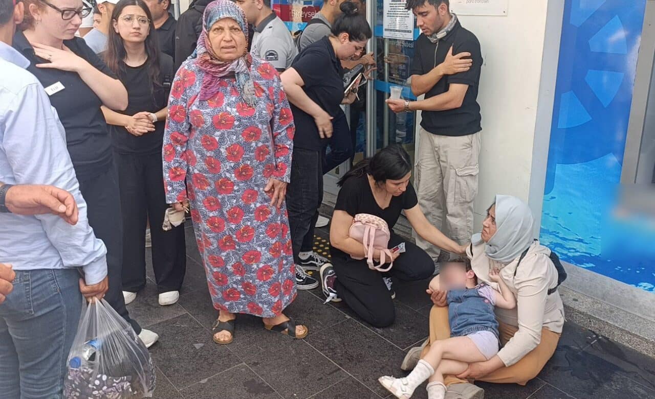 Antalya'nın Manavgat ilçesinde yaya geçidinden geçerken motosikletin çarptığı Fatma Erdoğan