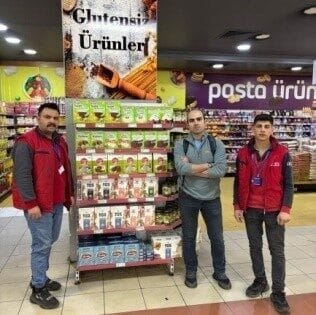 Uluslararası Çölyak Günü etkinlikleri çerçevesinde Erzurum'daki market çalışanlarına Diyetisyen Samet