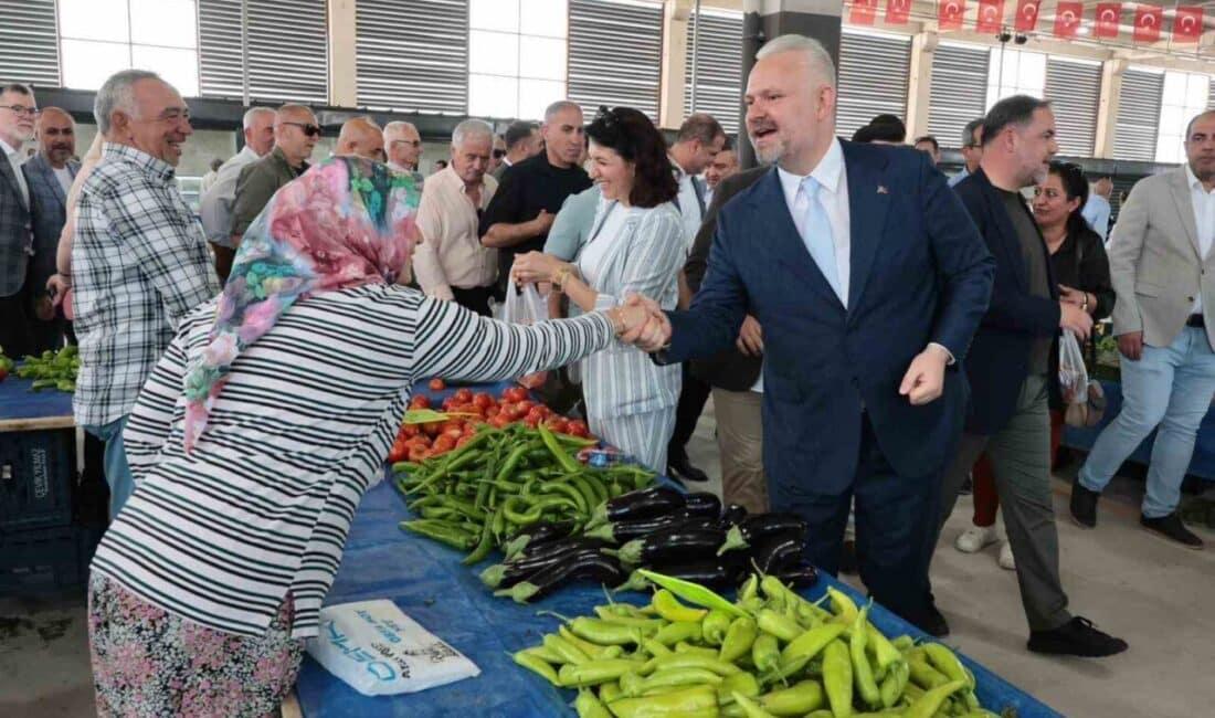 Menemen Belediyesi, Türkelli Kapalı Pazar Yeri'nin açılışını gerçekleştirdi. Başkan Aydın