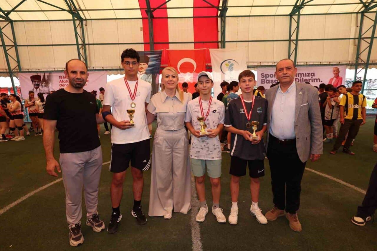 19 Mayıs Atatürk'ü Anma, Gençlik ve Spor Bayramı'nda Merkezefendi Belediyesi