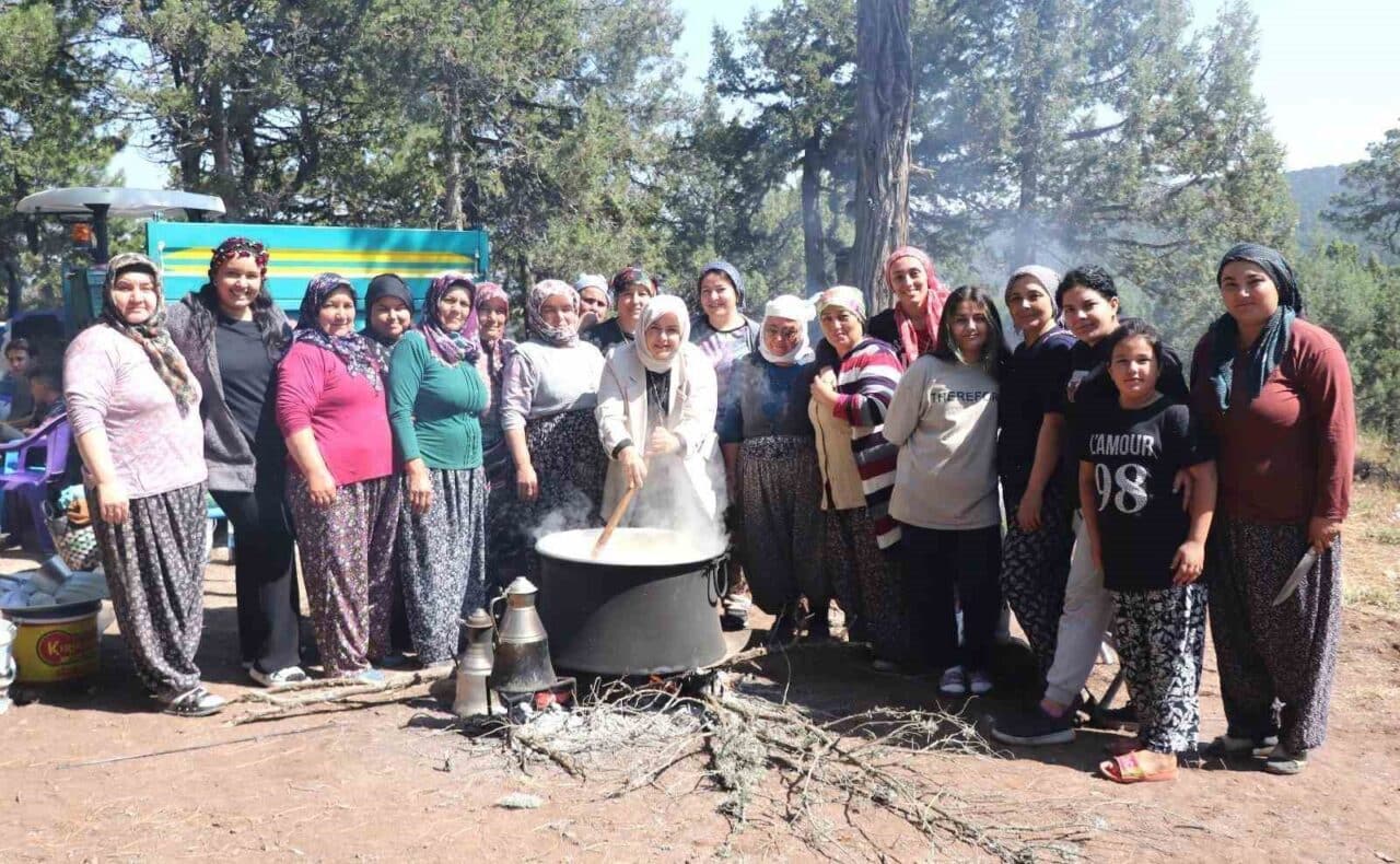 Gelecek Partisi Denizli Milletvekili Sema Silkin Ün, Anneler Günü'nde yayımladığı