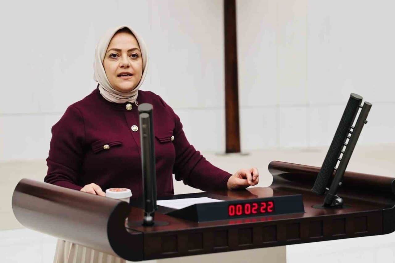 Denizli Milletvekili Sema Silkin Ün, CHP Genel Başkanı Özgür Özel’in