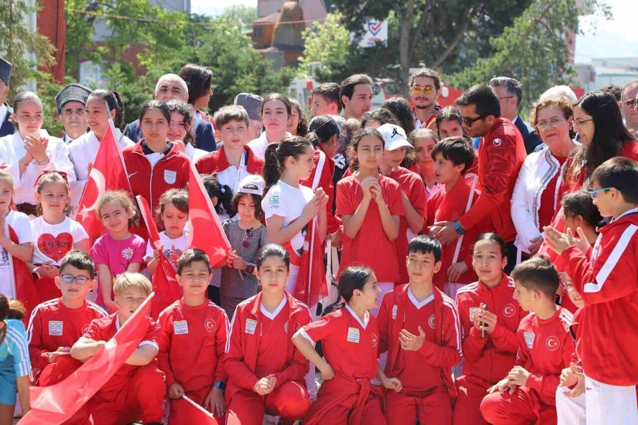 Büyükçekmece, 19 Mayıs 1919'da Atatürk'ün Samsun'a ayak basışının 106. yılını