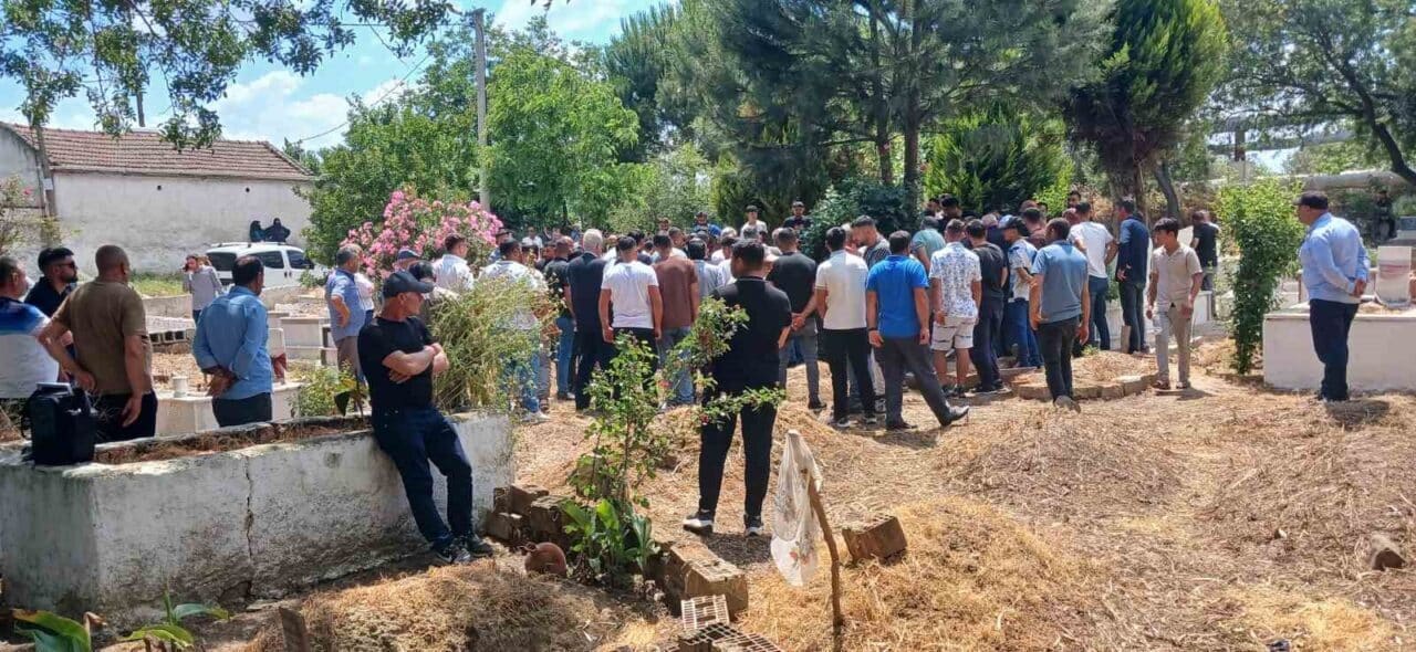 Aydın’ın Efeler ilçesinde kamyonet kazasında hayatını kaybeden 4 yaşındaki Enes