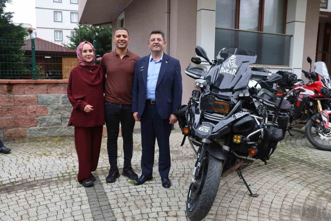 Fatih ve Hilal Çam çifti, evlilik umre sözü doğrultusunda 25