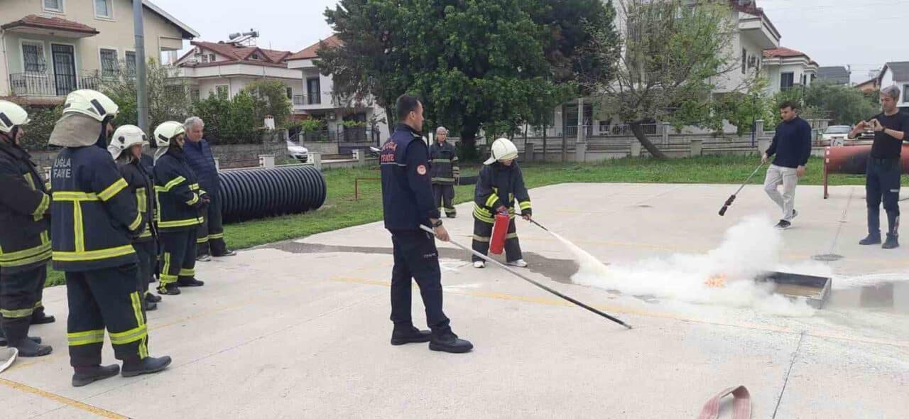 Muğla Büyükşehir Belediyesi, afetler için hazırlık amacıyla Gönüllü İtfaiyecilik eğitimleri