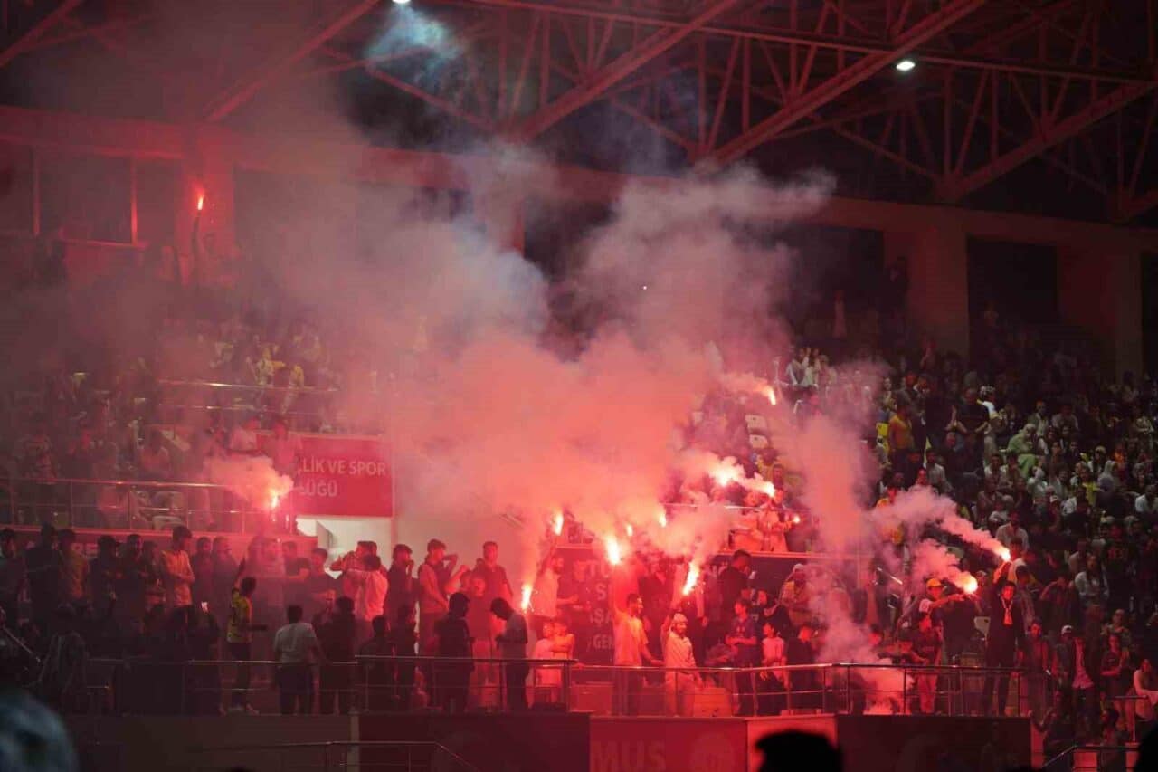 Muşspor, 3. Lig play-off finalinde Balıkesirspor'u 2-0 yenerek 31 yıl