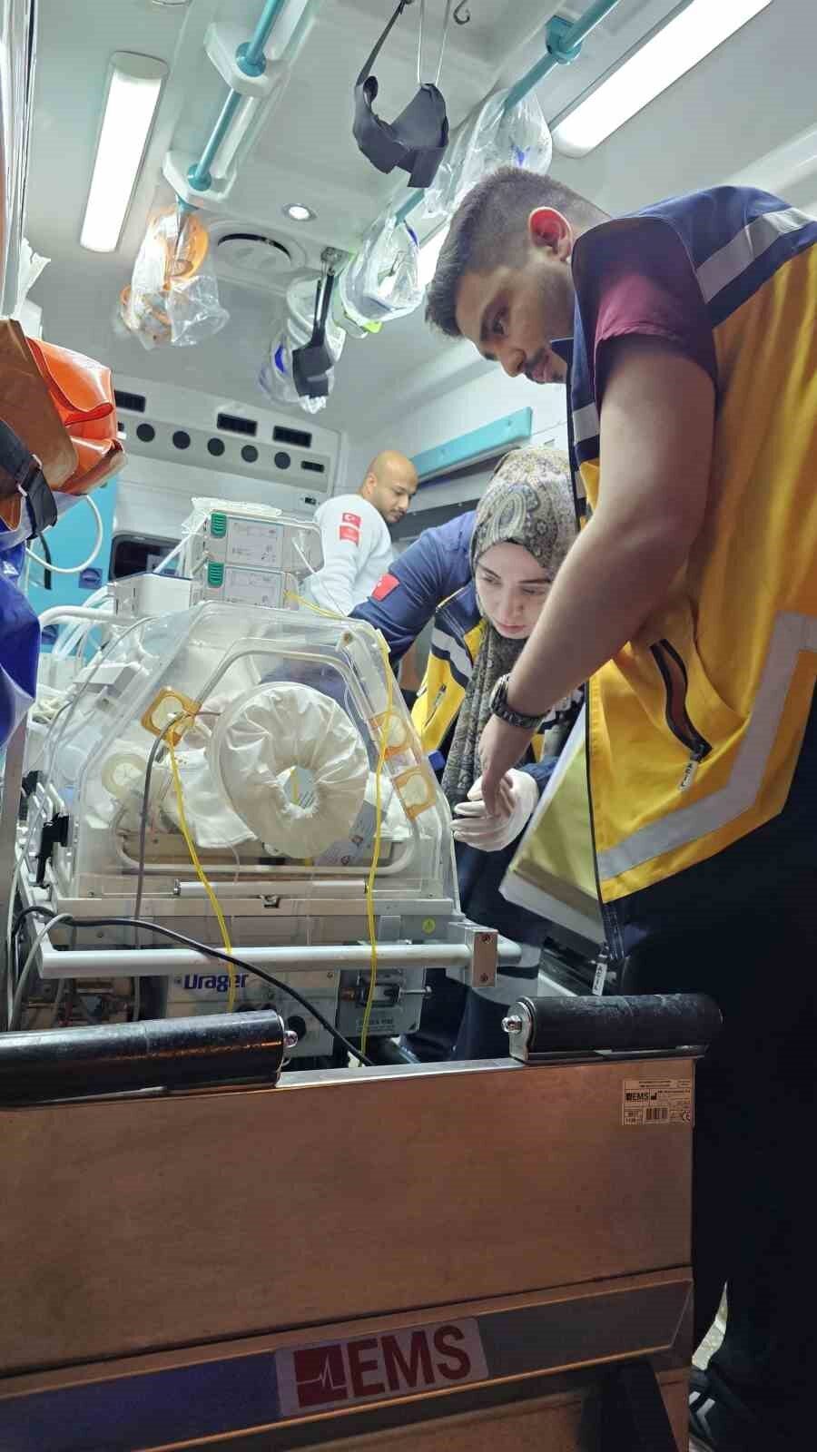 Muş Devlet Hastanesi'nde dünyaya gelen yenidoğan Balkaya, kalbinde aort koarktasyonu